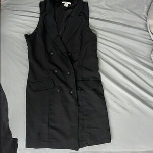 Black Sleeveless Double-Breasted Dress